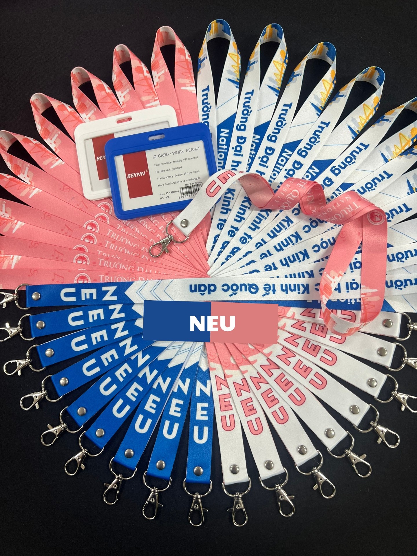 Sản phẩm dây thẻ H&V Stories